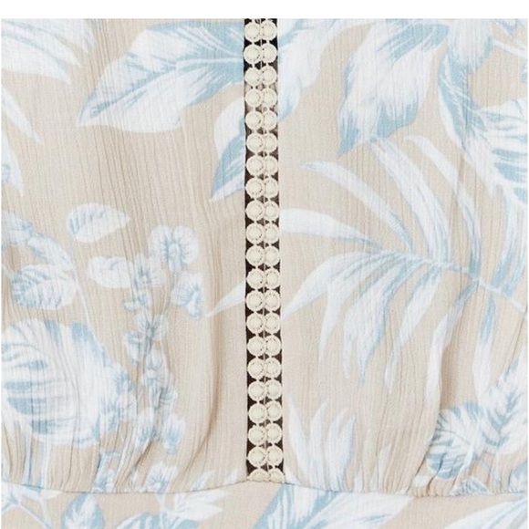 Torrid Tropical Palm Gauze Floral Romper 2 NWT - Picture 4 of 5